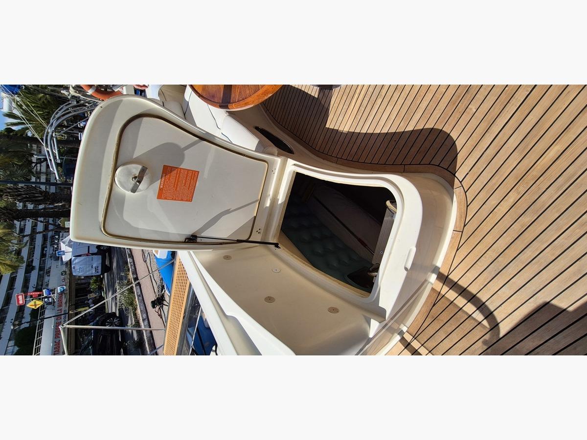 AZIMUT 62 FLY