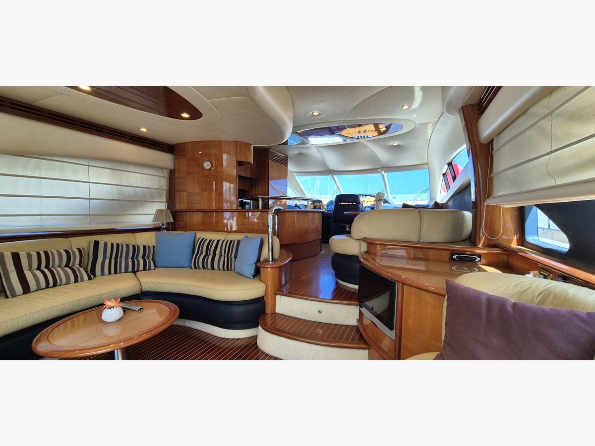 AZIMUT 62 FLY