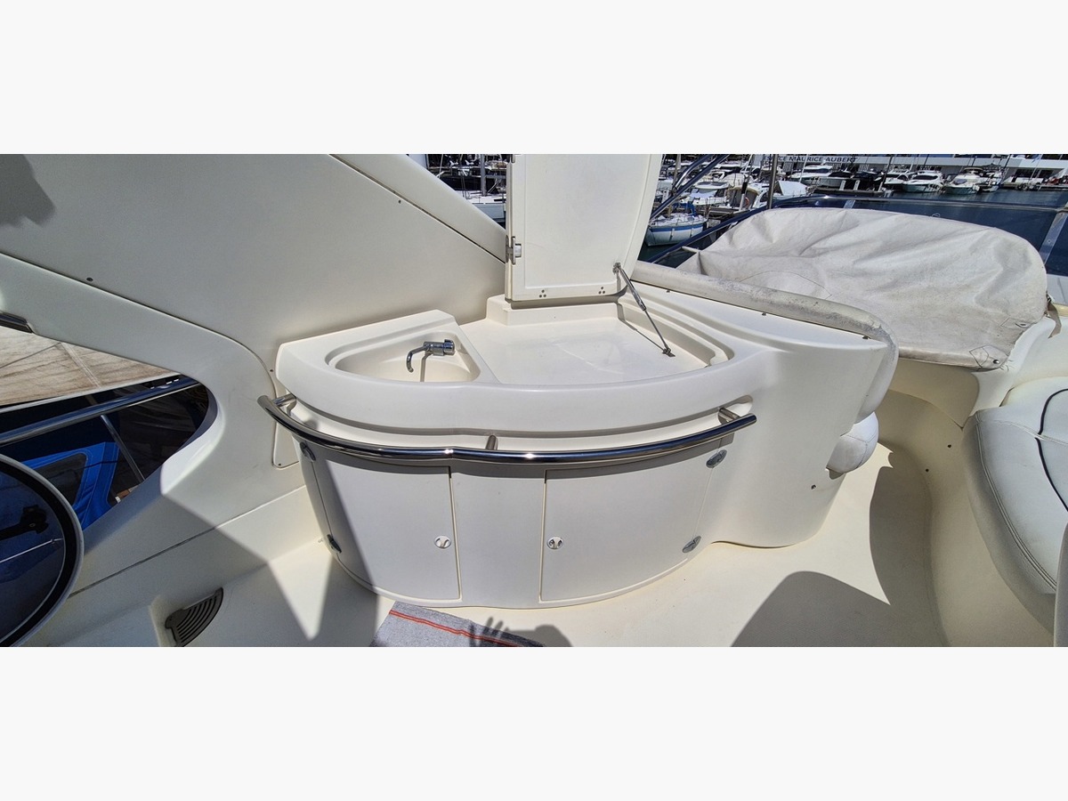 AZIMUT 62 FLY