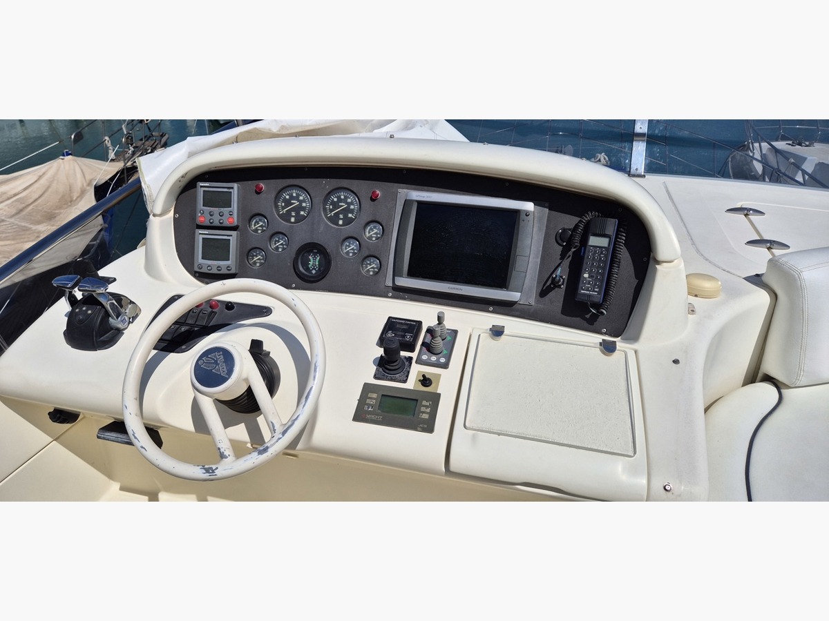 AZIMUT 62 FLY