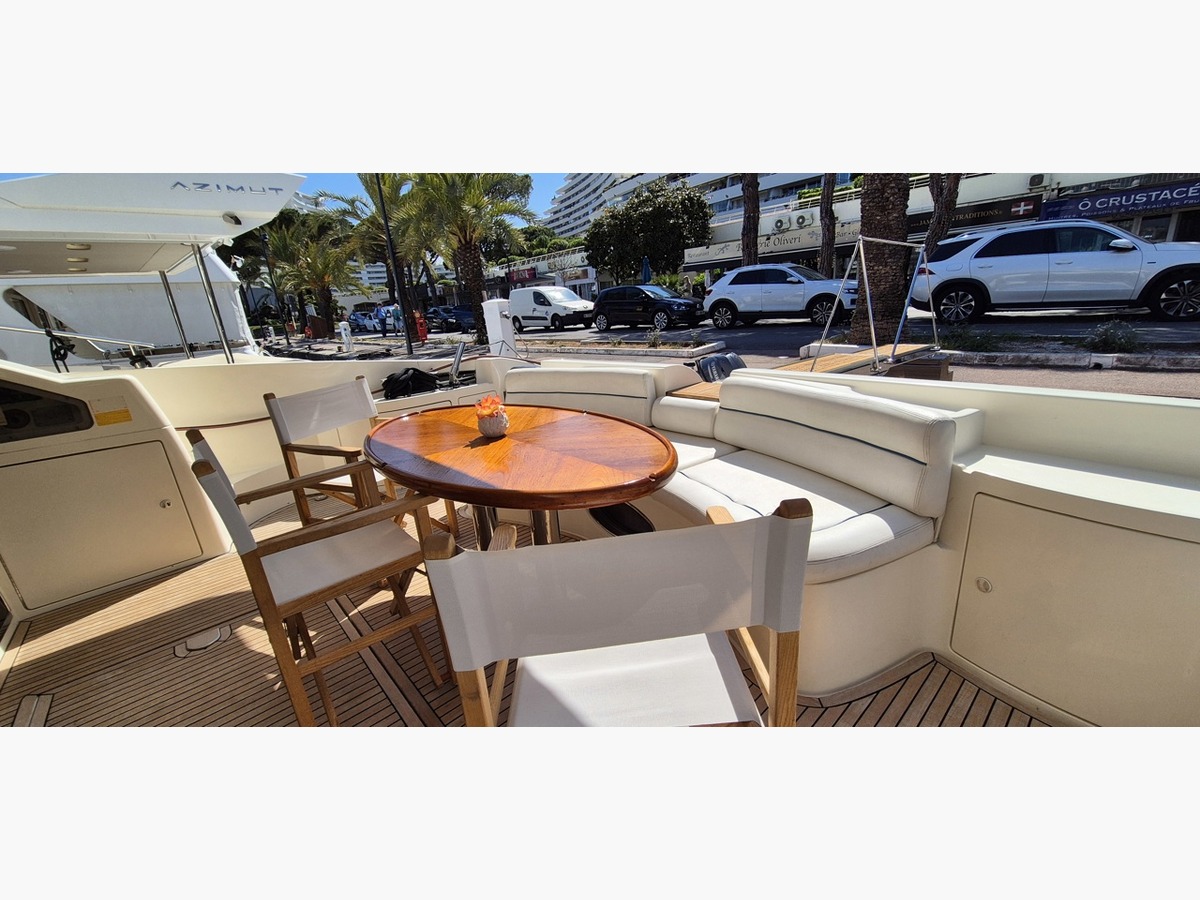 AZIMUT 62 FLY